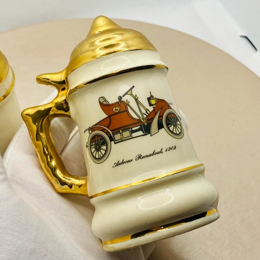 EUC Vintage Henry Ford Museum Car Salt & Pepper Shakers